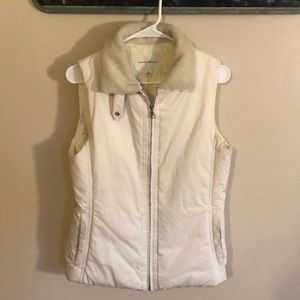 Banana republic white puffy vest!